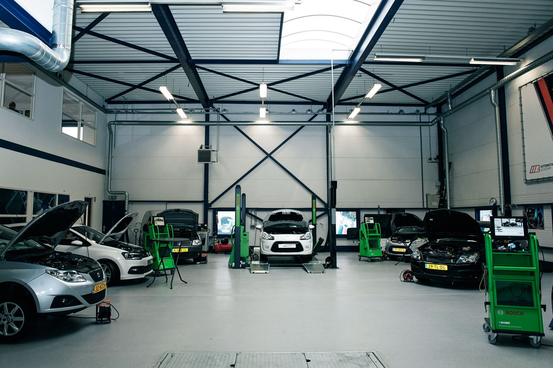Workshop-Preis pro Stunde - Blijf in vorm blogs commercieel hoe ziet de autowerkplaats eruit in 2040 11214 - Werkplaats UAZ Specials