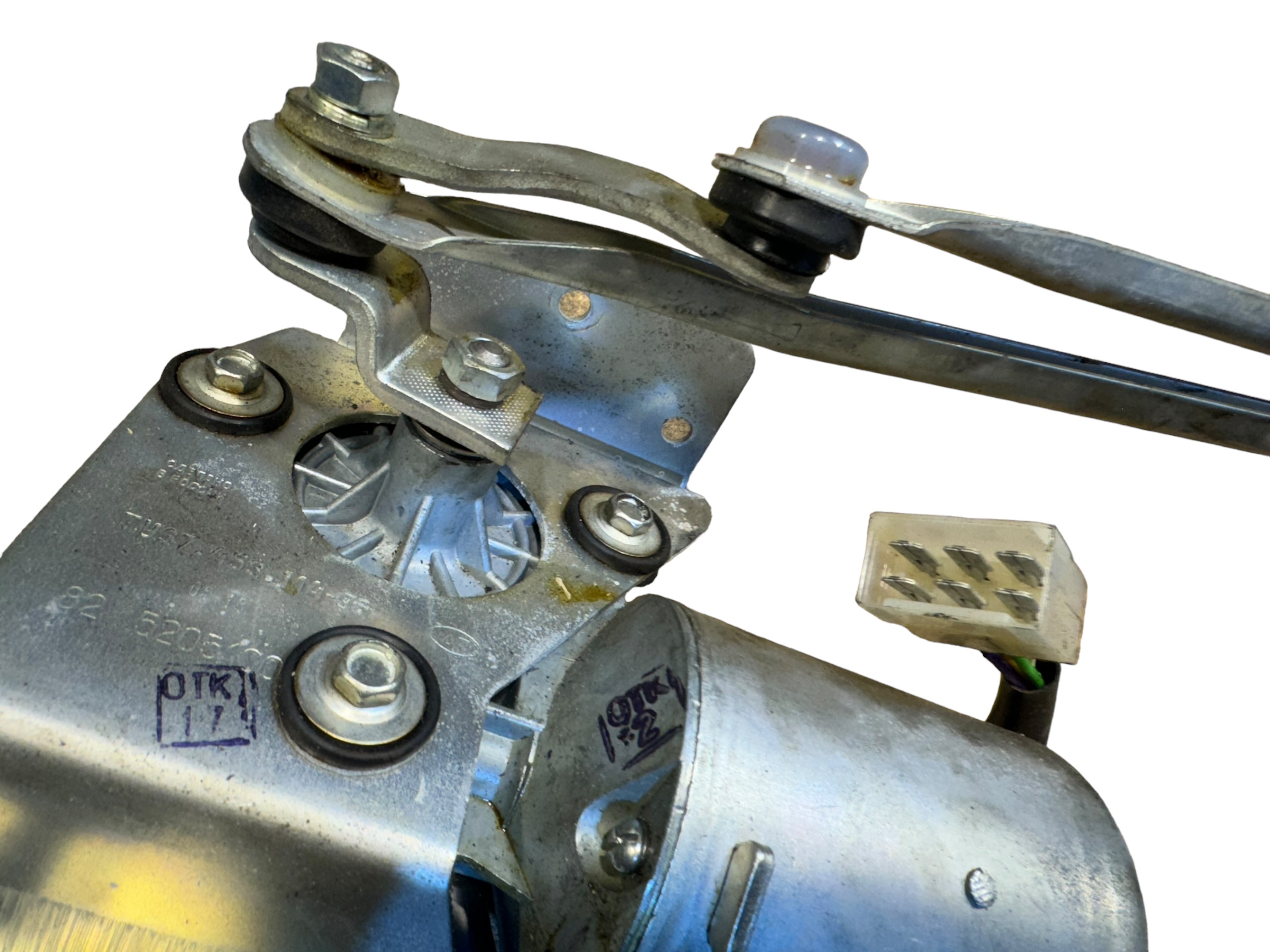 Ruitenwisser motor voor UAZ Buhanka met trapezium - gebruikt - Photoroom 000 20240701 210450 - 330300520510000- USED