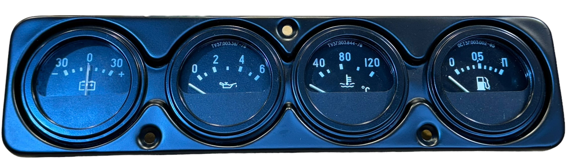 Dashboard met 4 klassieke metertjes (zonder waarschuwingslampjes) - Photoroom 001 20240229 115038 1 - 14.3805-02