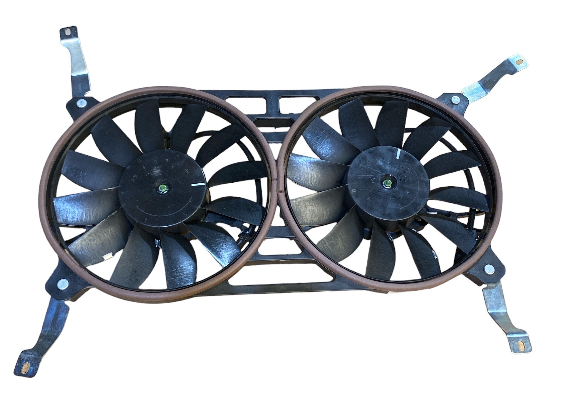 Dubbele elektrische koelventilator voor moderne UAZ - Photoroom 20230914 152905 - 316300-1308008-52