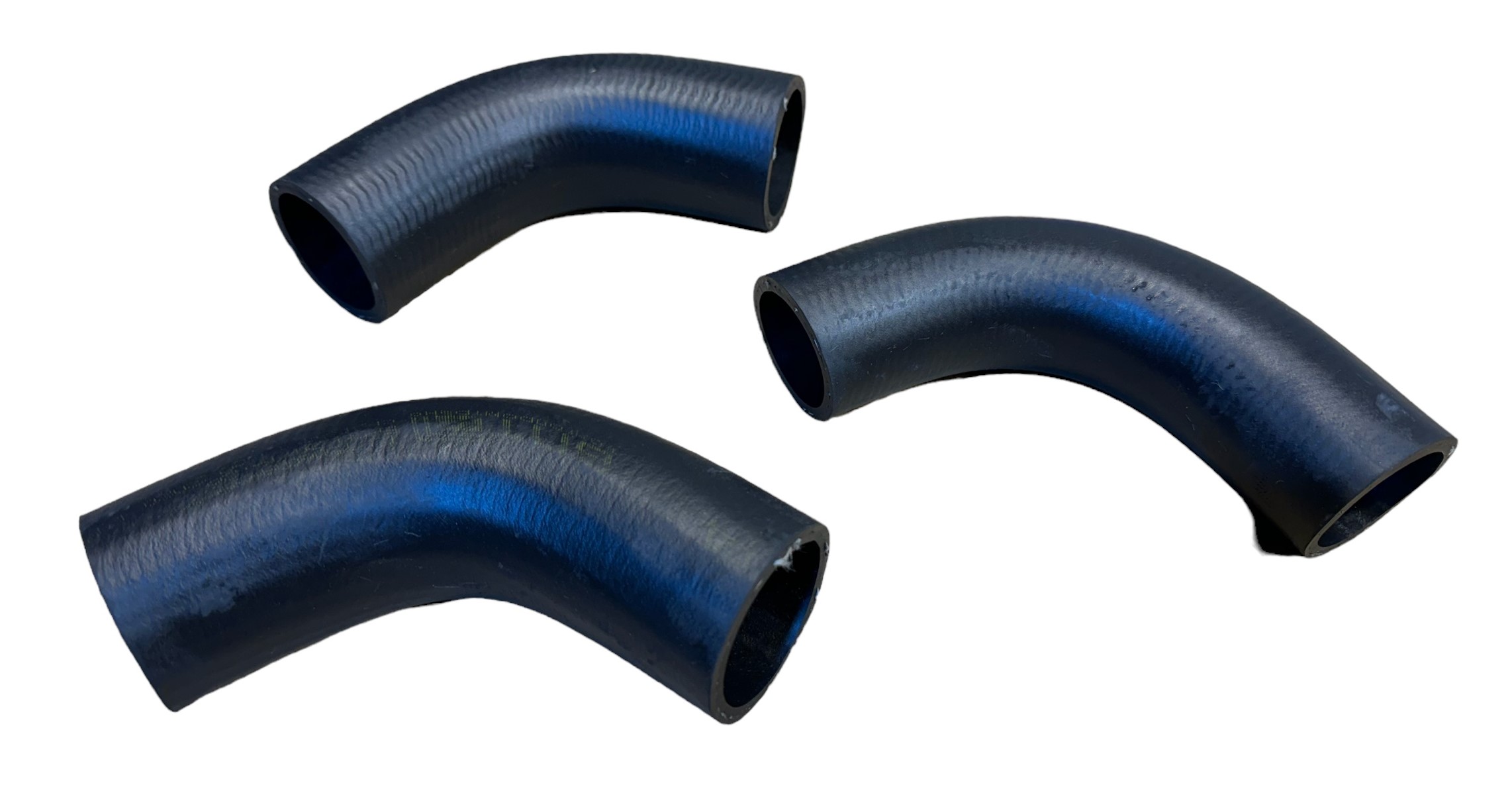 Set radiateur / koelwater leidingen klassieke Buhanka - Photoroom 20240223 212717 1 - 451-1303027 (2x) en 451-1303010 (1x)