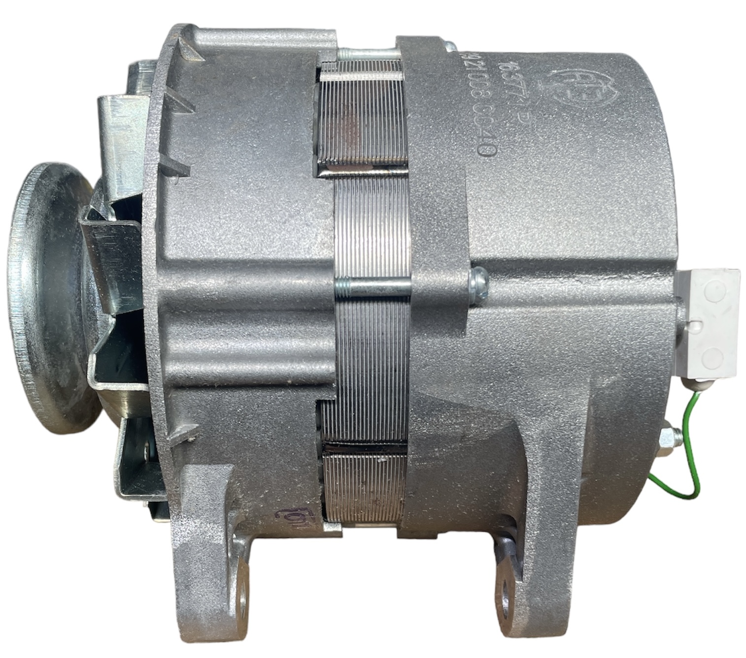 Dynamo 14V (90A) klassieke UAZ buhanka - Photoroom 20240727 1 - 0921008 0040 / 13..3771P - 90A
