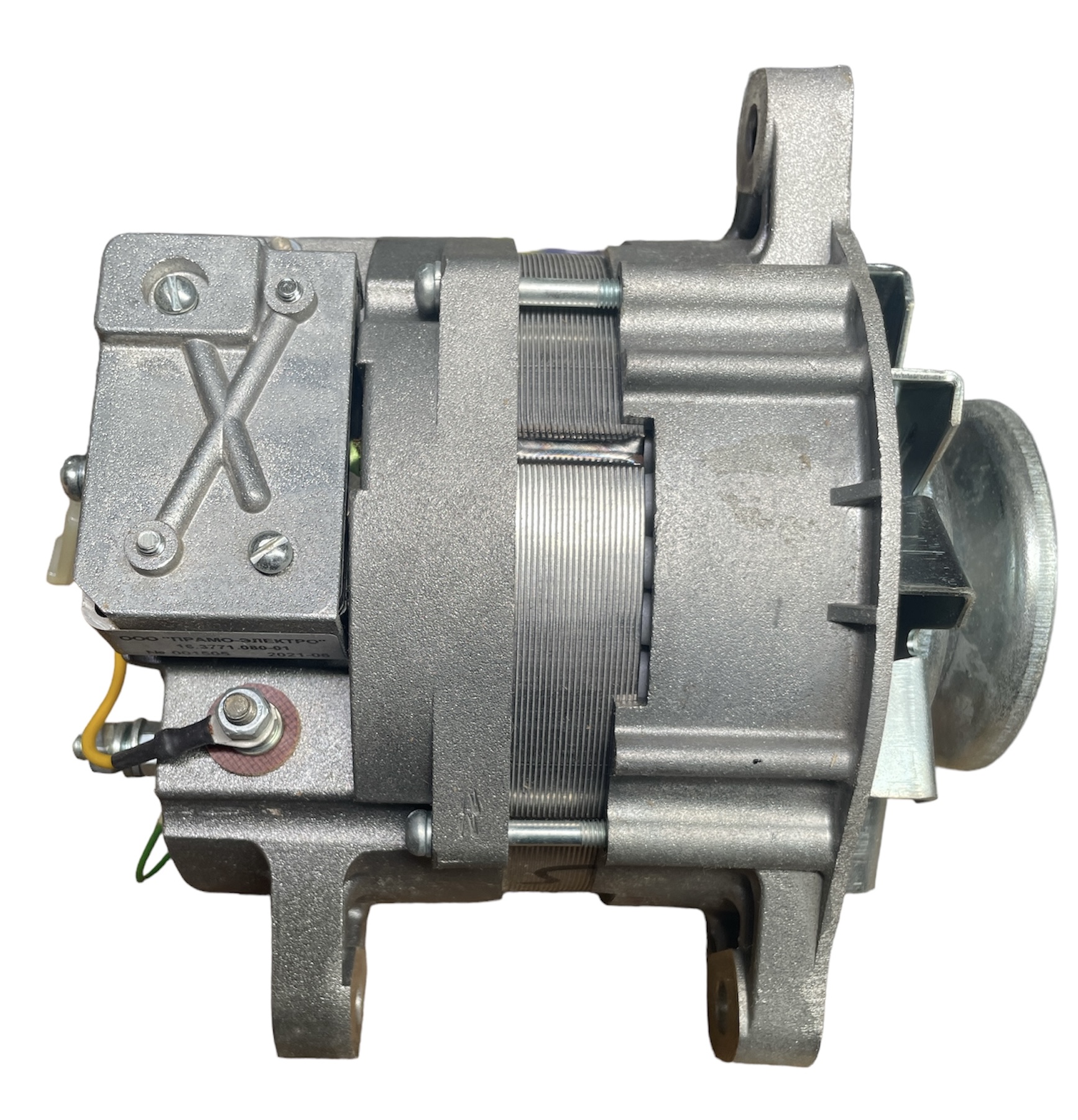 Dynamo 14V (90A) klassieke UAZ buhanka - Photoroom 20240727 7 - 0921008 0040 / 13..3771P - 90A