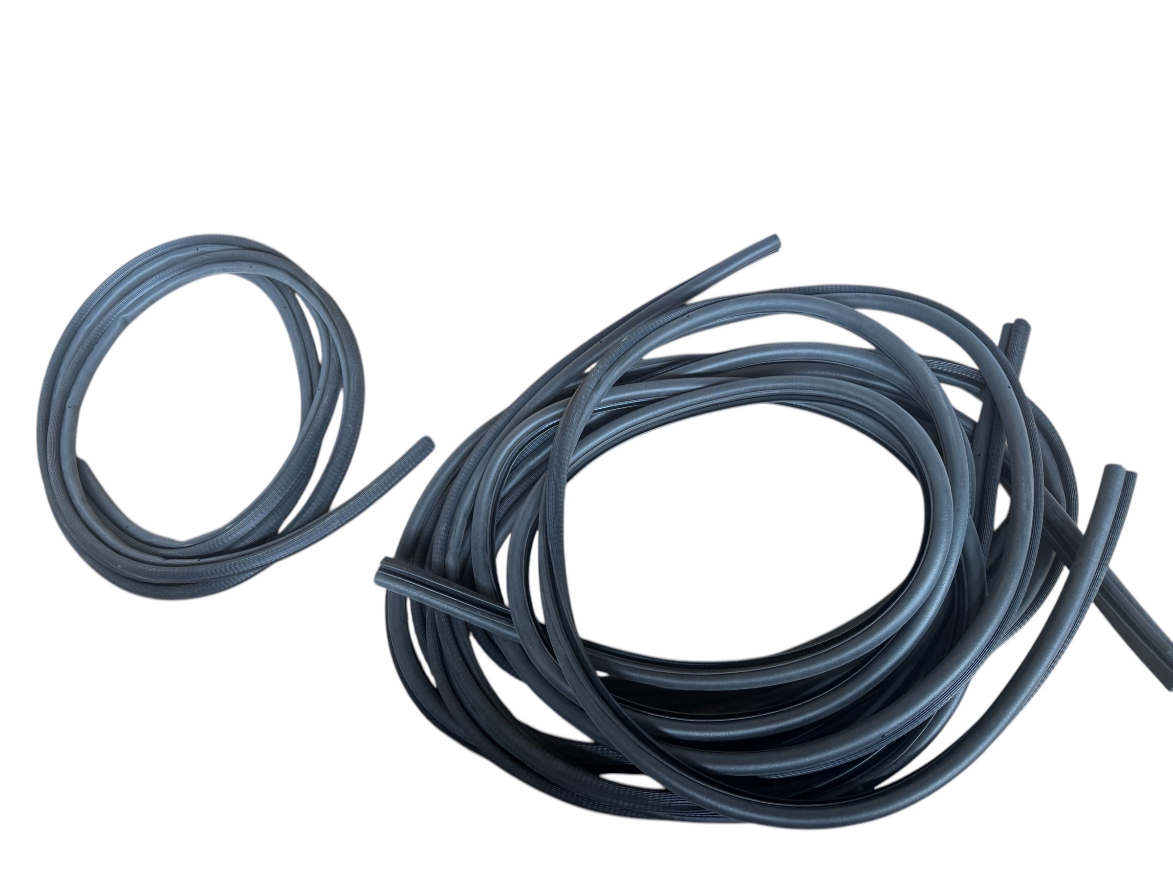 Set deurrubbers voor UAZ Hunter - Photoroom 20250514 150233 - 3153-6307018 & 3153-6107018